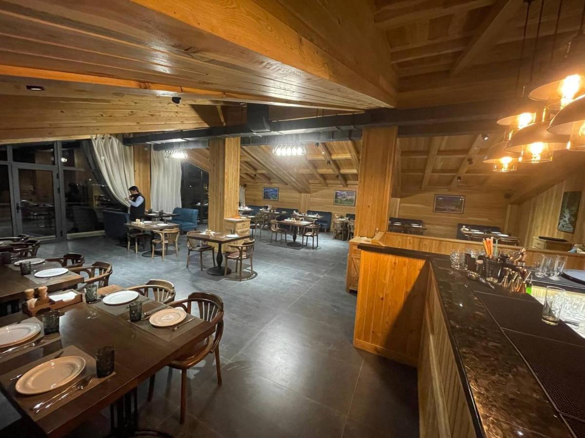 Le Chalet Mont And Restaurant Chorwoq Exterior foto